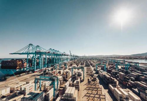 Cầu trục được đóng gói và vận chuyển vào năm 2022 như thế nào?