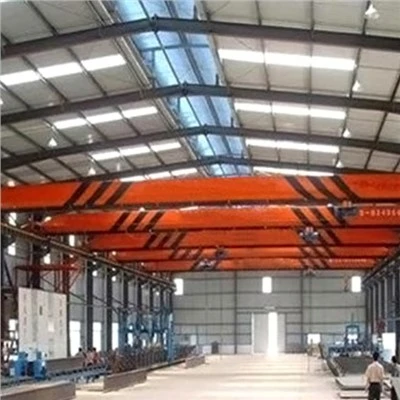 Cần cẩu trên cao 2 tấn