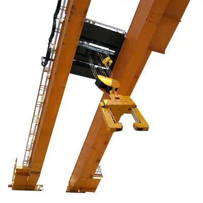 Cần cẩu đứng tự do